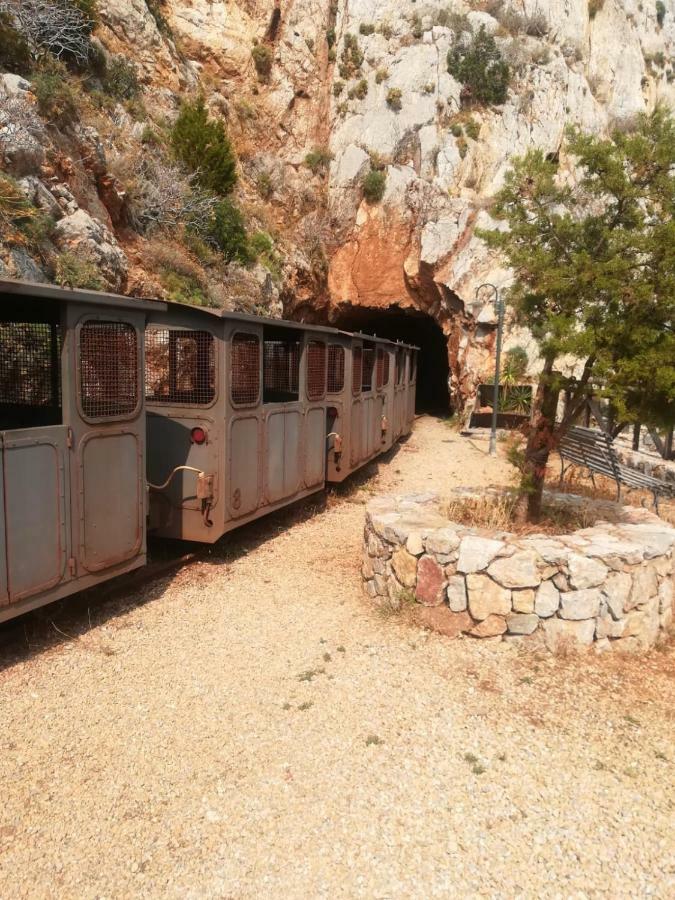 Al Mare, Al Sole, Si', Ma Nella Casa Del Minatore Буджерру Екстер'єр фото